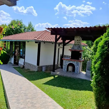 костови 2 Ferienhaus *